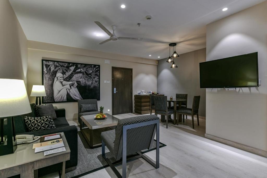 Sun-N-Sand Suites, Ширді Екстер'єр фото