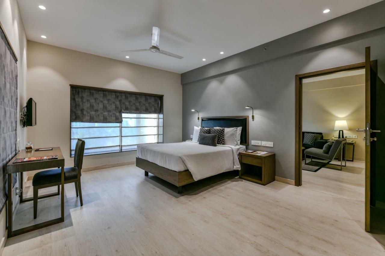 Sun-N-Sand Suites, Ширді Екстер'єр фото